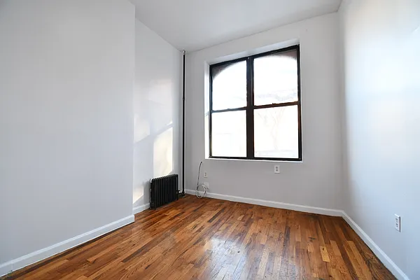 Rented by Oxford Property Group | media 12