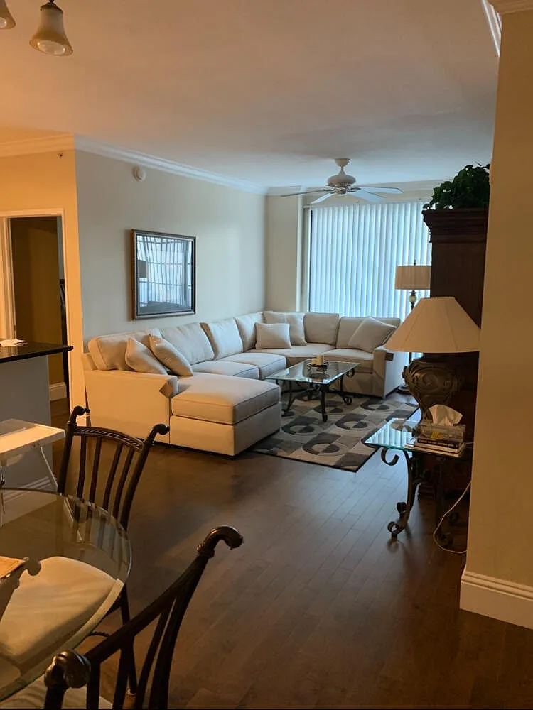 2 bed, 2.0 bath, 1082 sqft, $4,000 — Photo 3