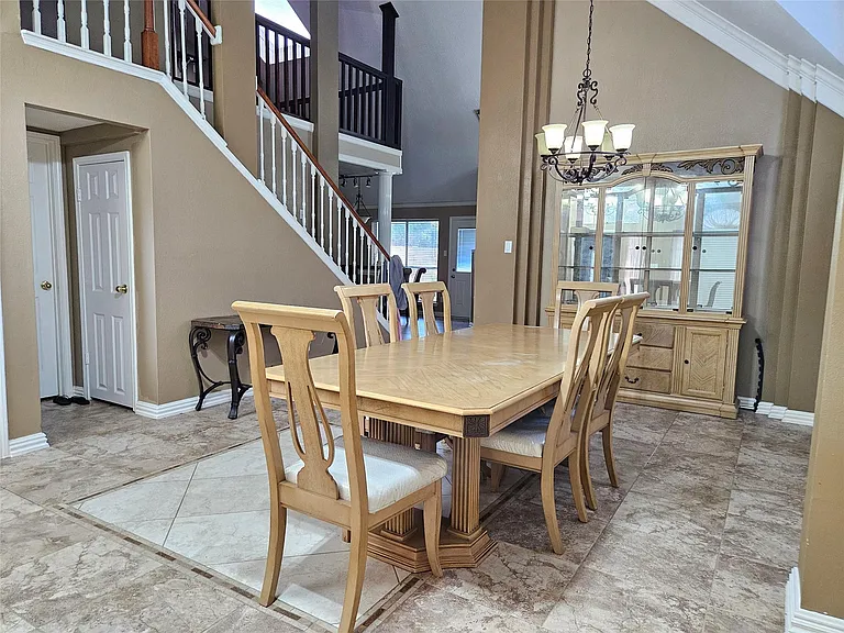 8807 Vista Springs Dr — Photo 4