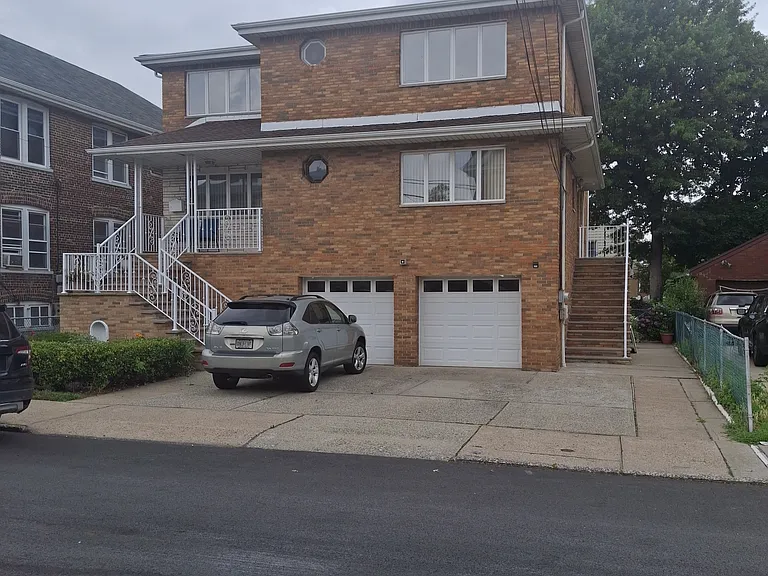 61 Fulton Ave — Photo 9
