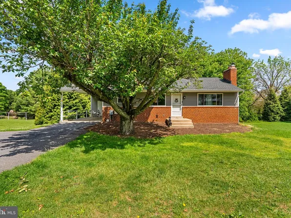7301 Chrome Mine Rd, Gaithersburg, MD 20882