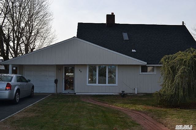 1st image of 20 Old Hill Ln