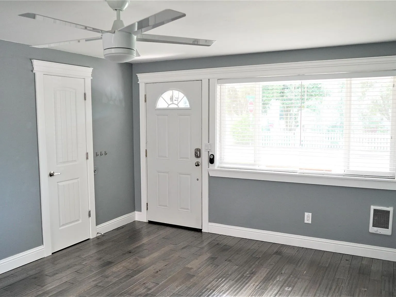 2 bed, 875 sqft, $1,795 — Photo 3