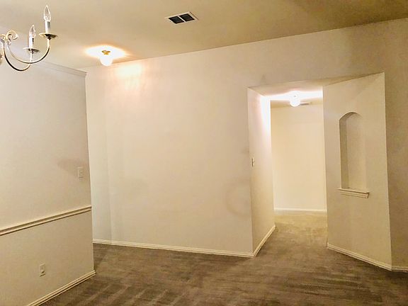 5th image of 3111 Poplar Hill Trl