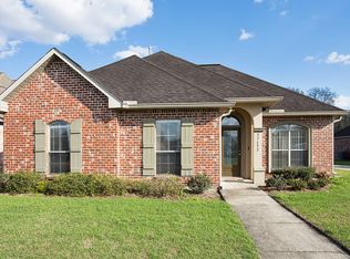 37652 Rue De Lac, Denham Springs, LA 70706