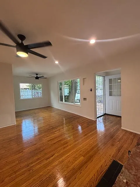 1 bed, 950 sqft, $2,250 — Photo 4
