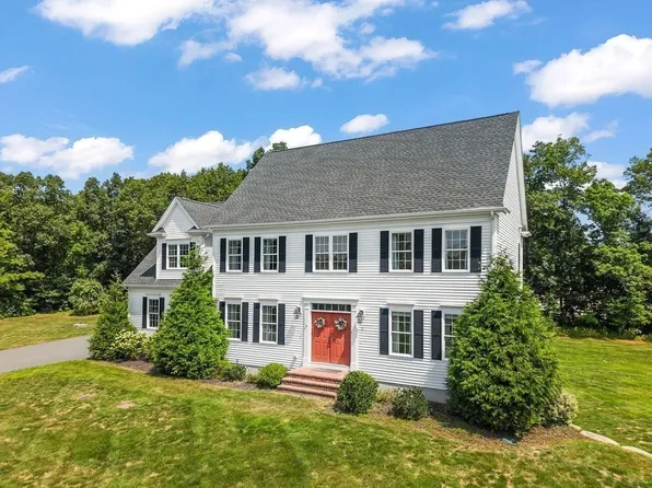 2 Hodgman Way, Plainville, MA 02762