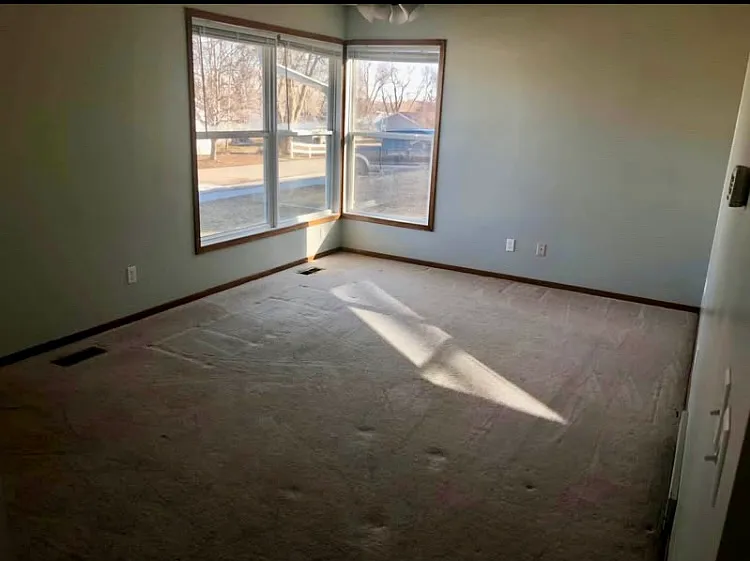 406 Cross St — Photo 4