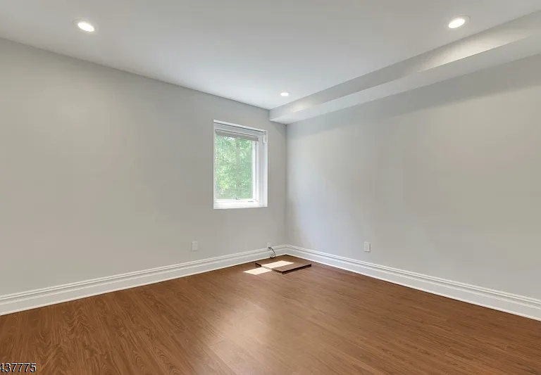 16 Exeter Rd — Photo 42