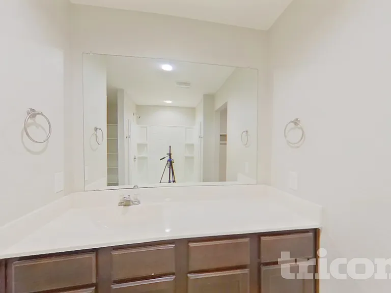 1016 Adler Way — Photo 7