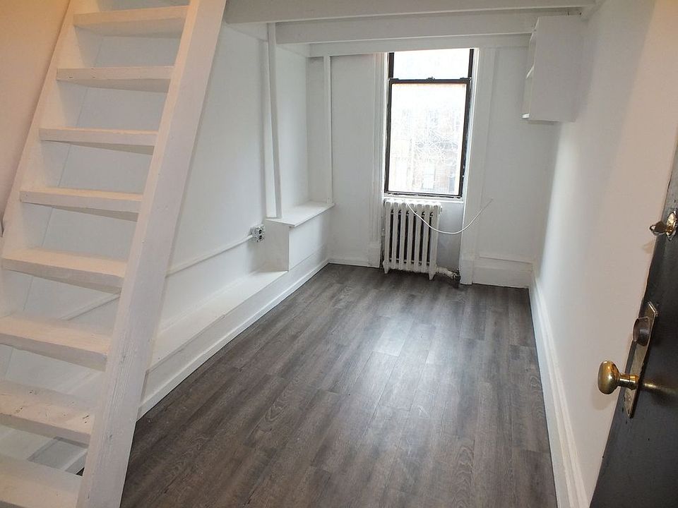 1st image of 345 W 46th St APT 9