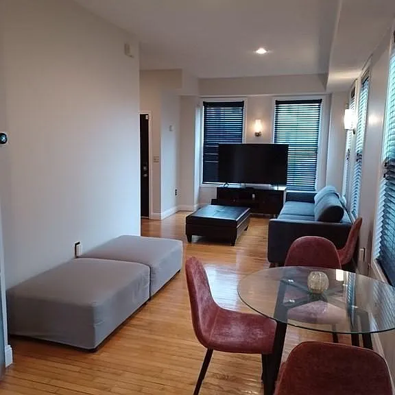 740 Broadway — Photo 4
