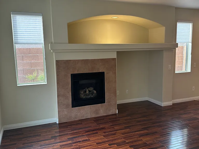11453 Diveley Ave — Photo 11