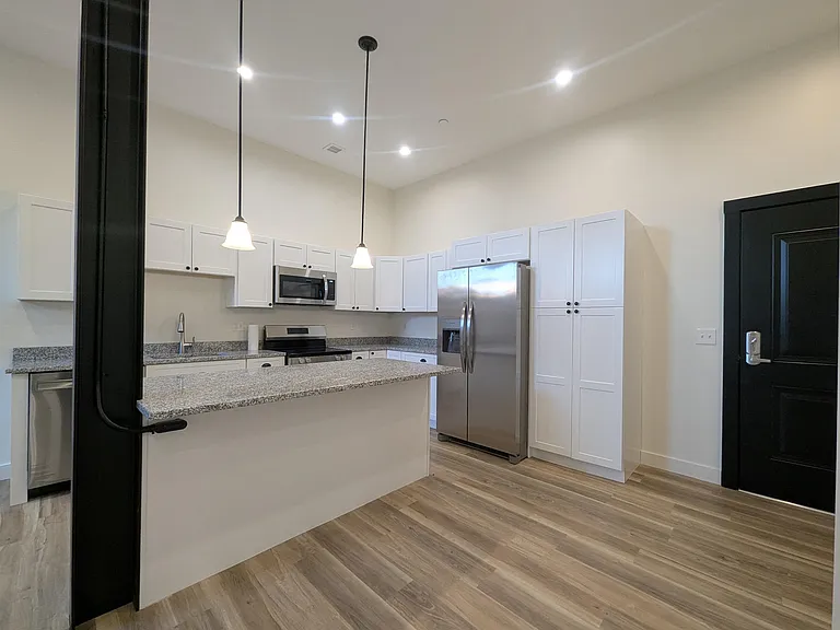 22 S Main St #202 — Photo 4