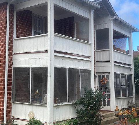 3rd image of 220 E 1st St #C