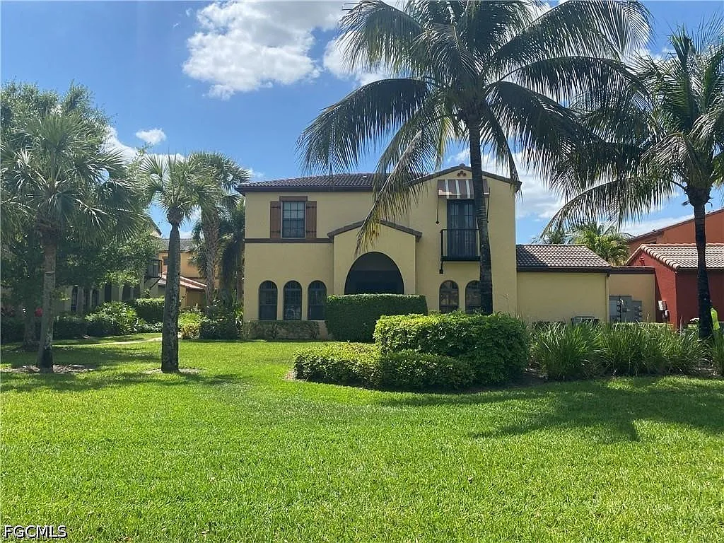 3 bed, 3.0 bath, 1910 sqft, $6,500 — Photo 2
