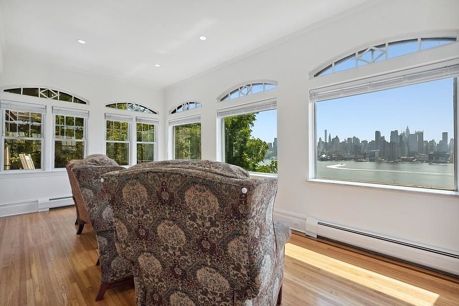 4547 Kingswood Rd, Weehawken, NJ 07086 Zillow