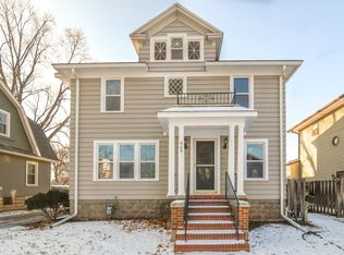 909 Howard St, Green Bay, WI 54303