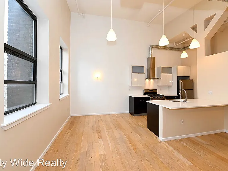 726-28 Market St #904 — Photo 1