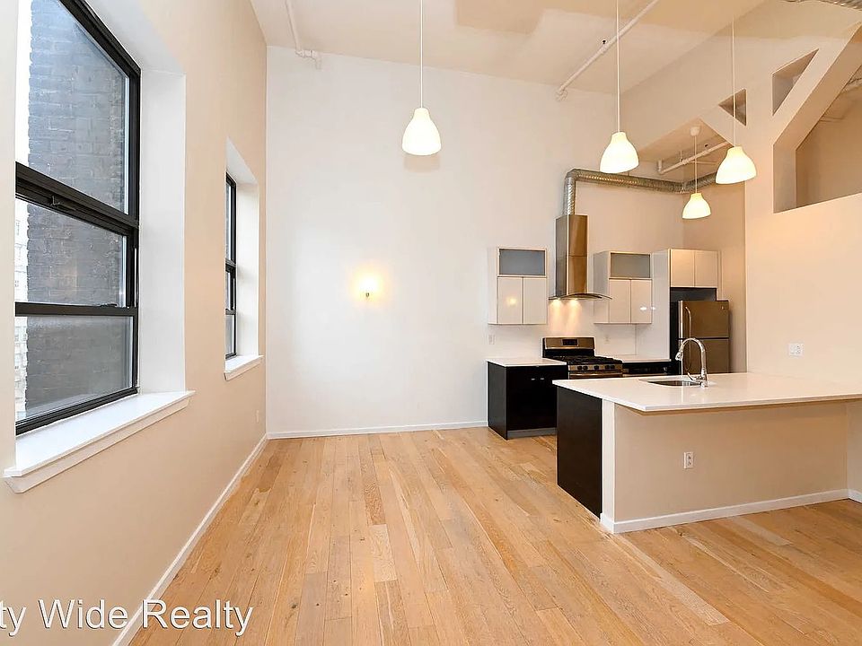 1st image of 726-28 Market St #904