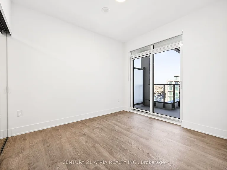 858 Dupont St #532 — Photo 27