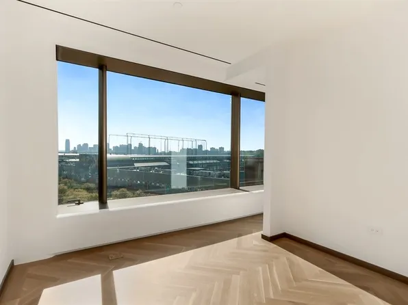 551 West 21st Street image 3 of 6