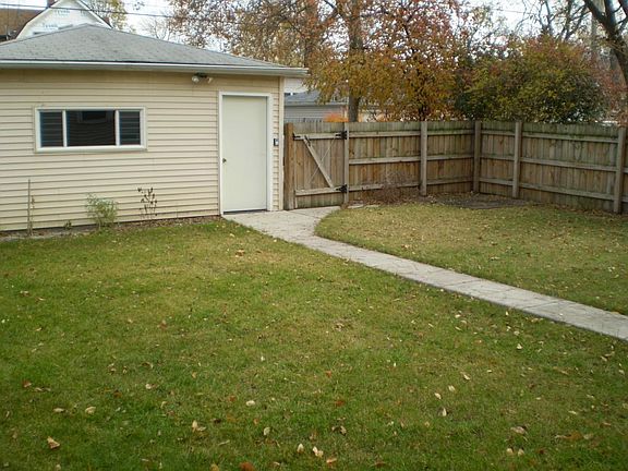 5th image of 920 Circle Ave APT 1