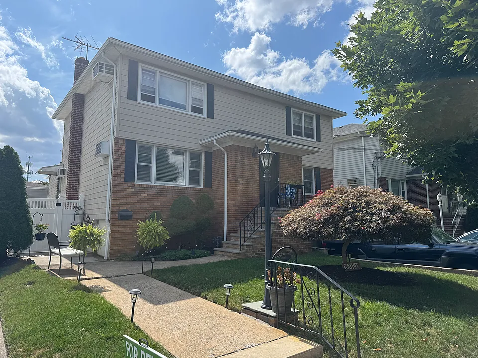 364 New York Ave #B