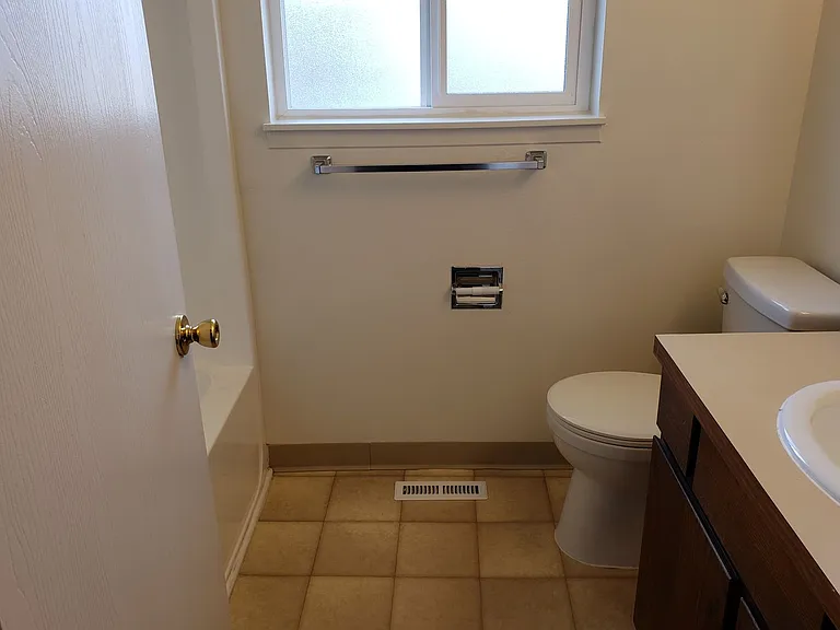 84 Colby Court Ln — Photo 9