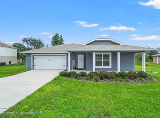13113 House Finch Rd, Weeki Wachee, FL 34614