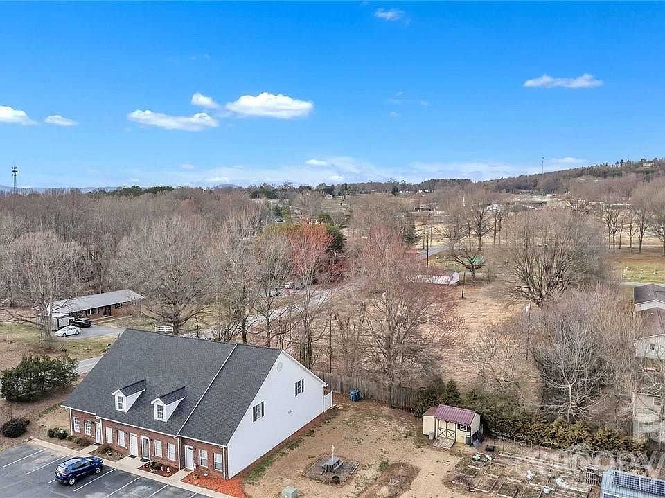 1st image of 45 Orchard Trace Ct