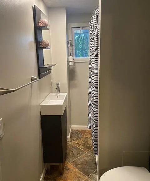 334 Summit St #334 — Photo 15