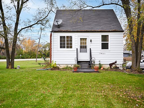 2nd image of 29W680 Prairie Ave