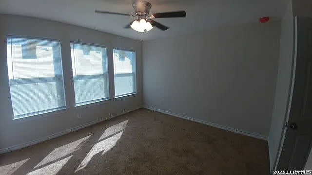 3 bed, 2.5 bath, 1325 sqft, $1,400 — Photo 3