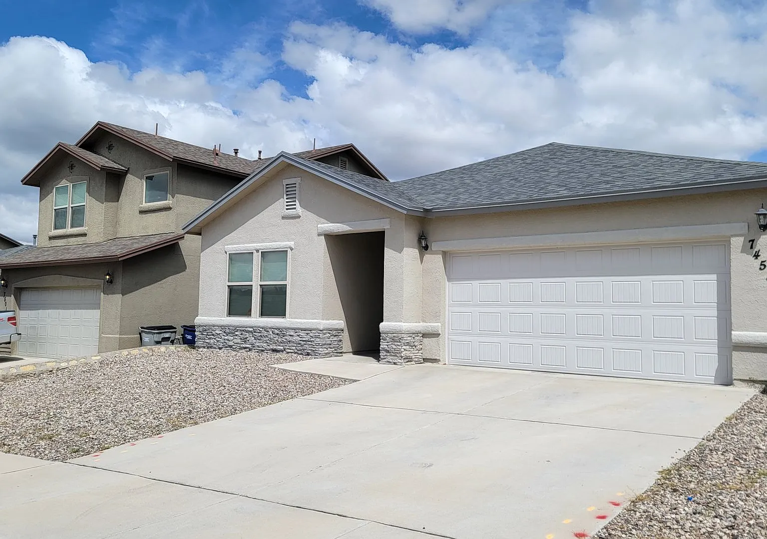 Stunning 3 bedroom, 2.5 bathroom in West El Paso! — Photo 3