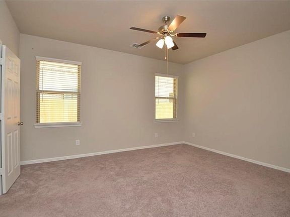 5th image of 424 Camino Bay Dr