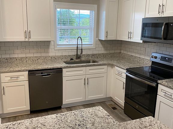 2nd image of 3045 Sunny Creek Way