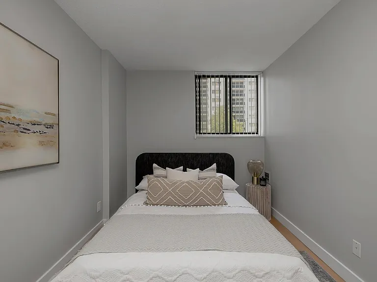 50 Mooregate Cres — Photo 11