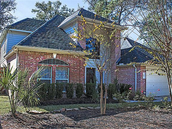 Mint Condition Emerald Home with Pool!