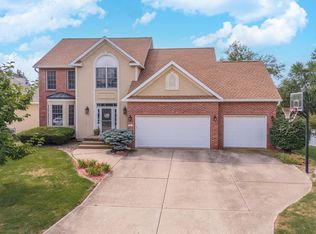 1 Scofield Ct, Bloomington, IL