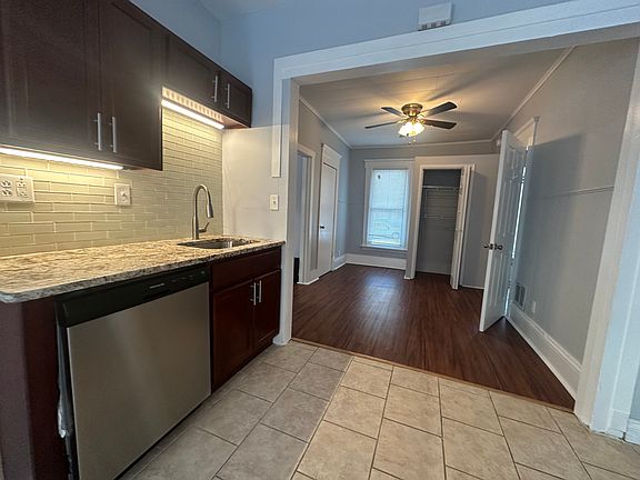 3rd image of 427 Hawley Ave APT 1