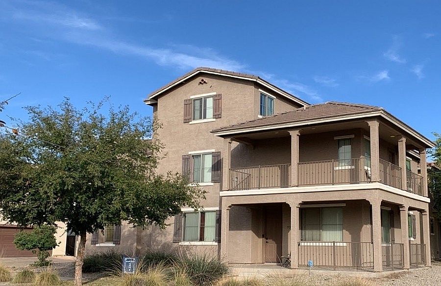 1st image of 936 E Brooke Pl