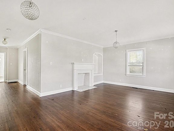 2nd image of 406 S Catawba St