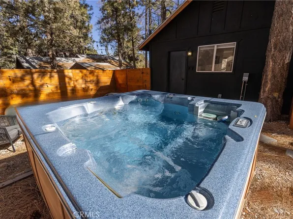 376 Riverside Ave, Sugarloaf, CA 92386