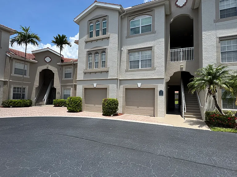 Ocean Walk Cir — Photo 33