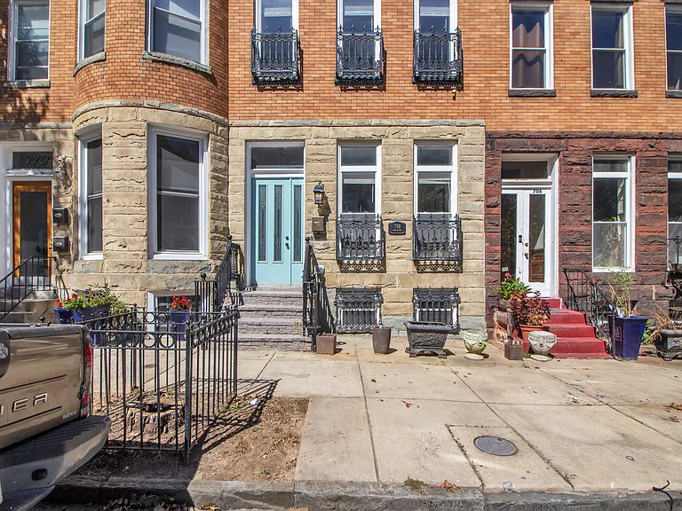 708 Newington Ave — Photo 5
