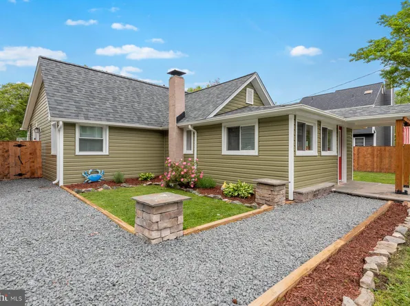 1174 Holly Ave, Shady Side, MD 20764