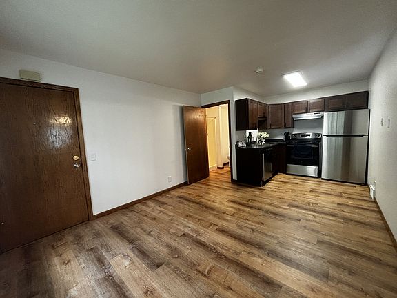 2nd image of 1025 W Fiedler Ln #2