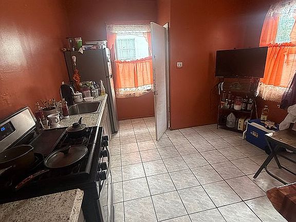 5th image of 1278 Schenectady Ave #1