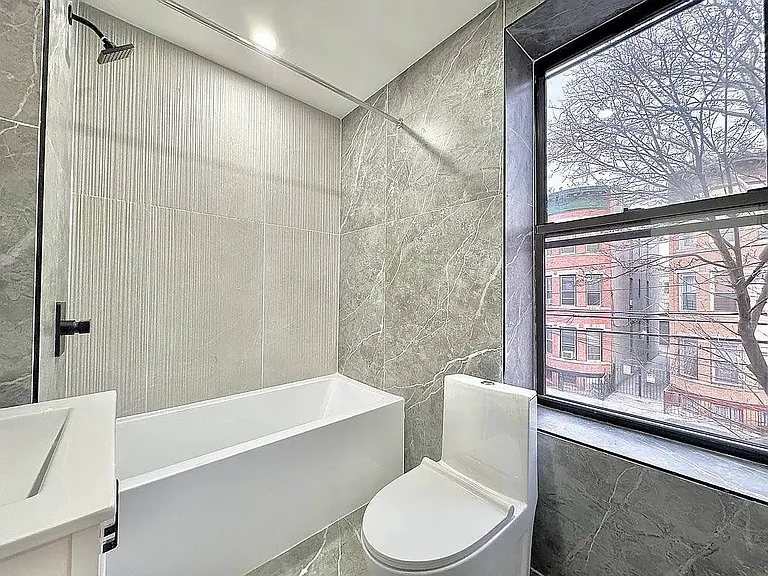 1729 Norman St #3R — Photo 6